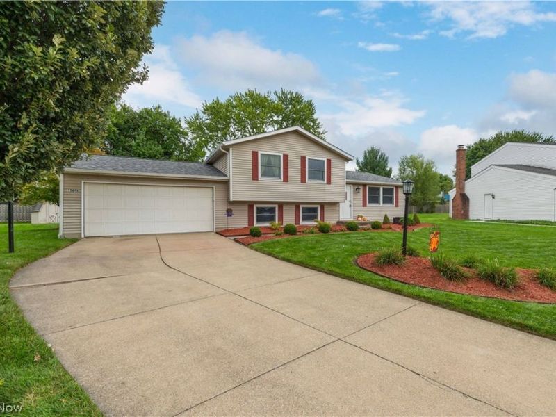 15646 Bittersweet Court, Strongsville, OH 44136 Photo 2