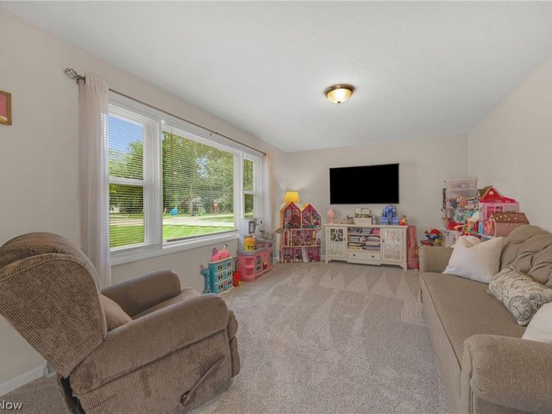 275 Kraft Street, Berea, OH 44017 Photo 17