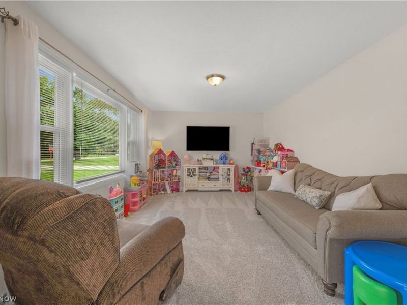275 Kraft Street, Berea, OH 44017 Photo 18
