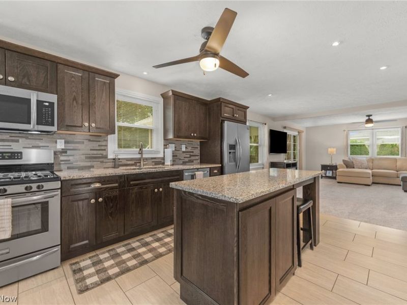 275 Kraft Street, Berea, OH 44017 Photo 5