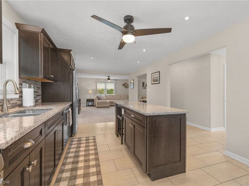 275 Kraft Street, Berea, OH 44017 Photo 8