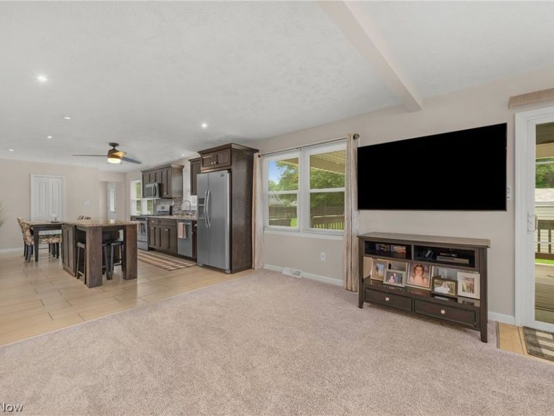 275 Kraft Street, Berea, OH 44017 Photo 9