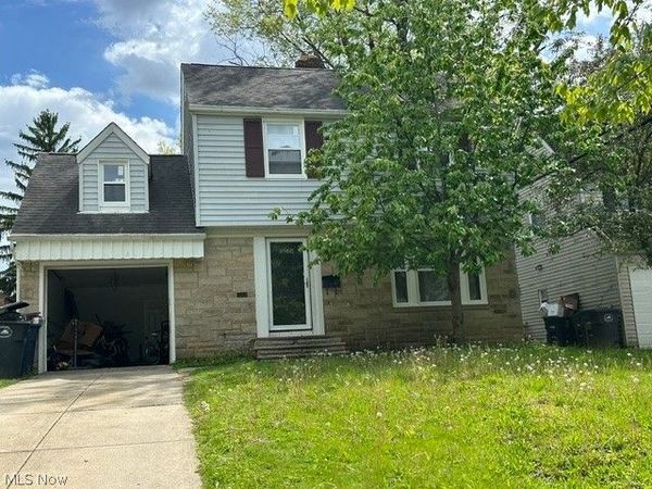 4684.25 Farnhurst Road , Lyndhurst, OH 44124