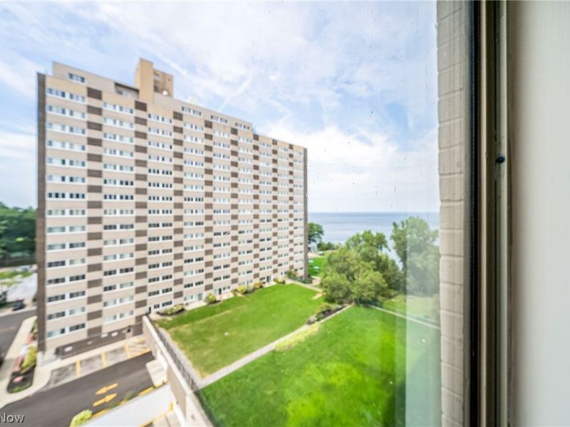 12520 Edgewater Drive, Unit 901, Lakewood, OH 44107 Photo 14