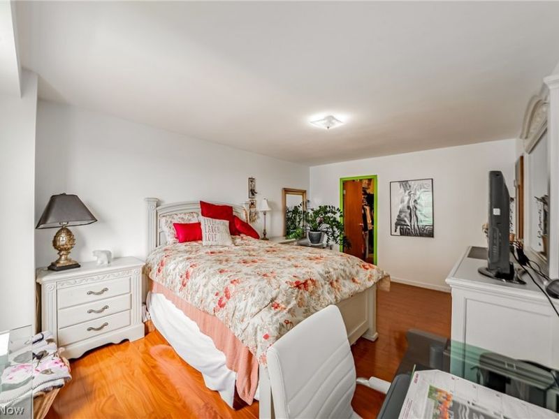12520 Edgewater Drive, Unit 901, Lakewood, OH 44107 Photo 32