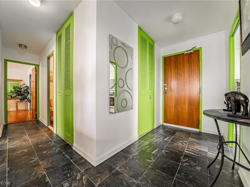 12520 Edgewater Drive, Unit 901, Lakewood, OH 44107 Photo 8