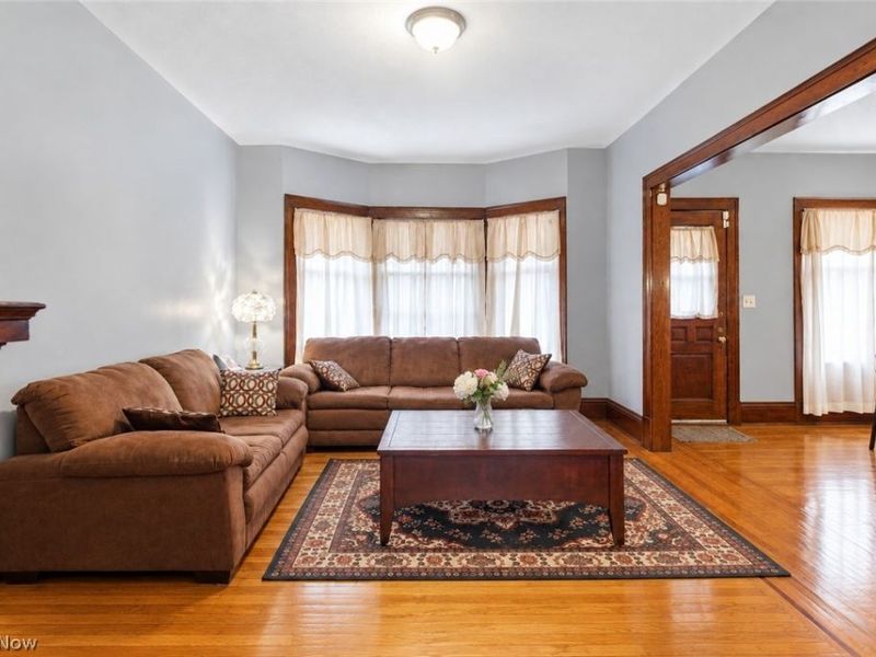 10322 Colonial Avenue, Cleveland, OH 44108 Photo 12