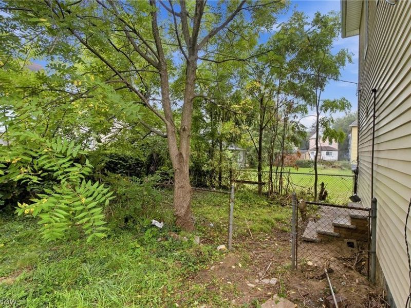 10322 Colonial Avenue, Cleveland, OH 44108 Photo 40