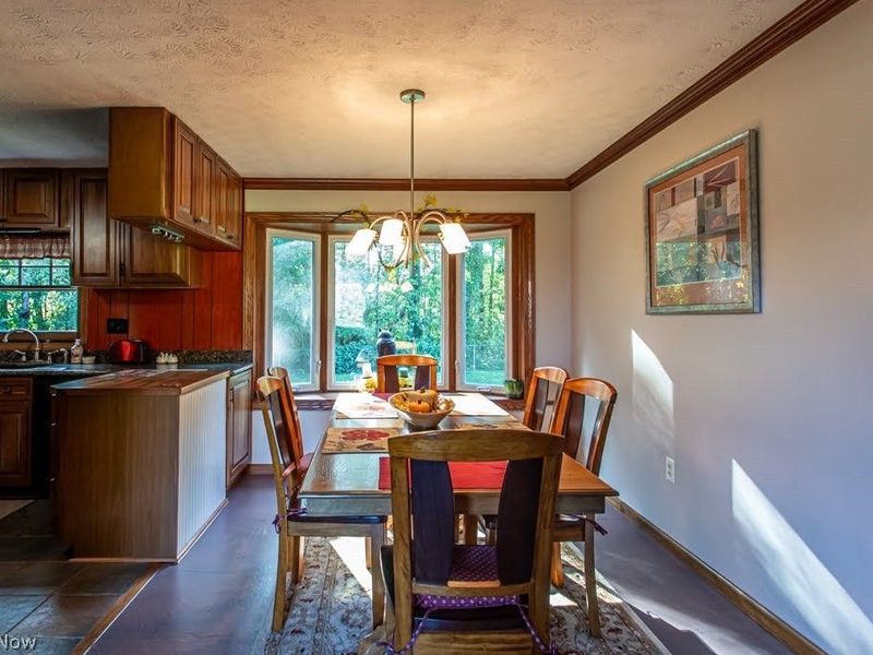 1386 Jewel Bay Road, Cortland, OH 44410 Photo 12