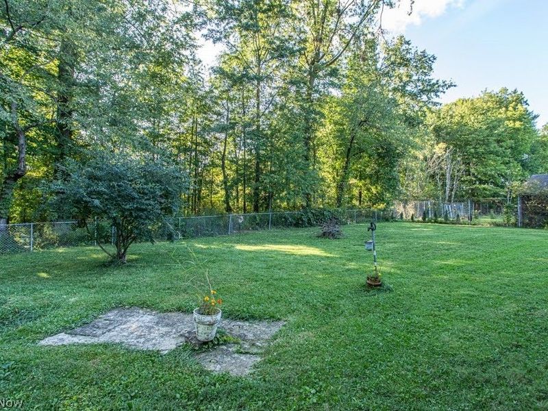 1386 Jewel Bay Road, Cortland, OH 44410 Photo 28