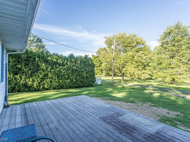 1386 Jewel Bay Road, Cortland, OH 44410 Photo 4