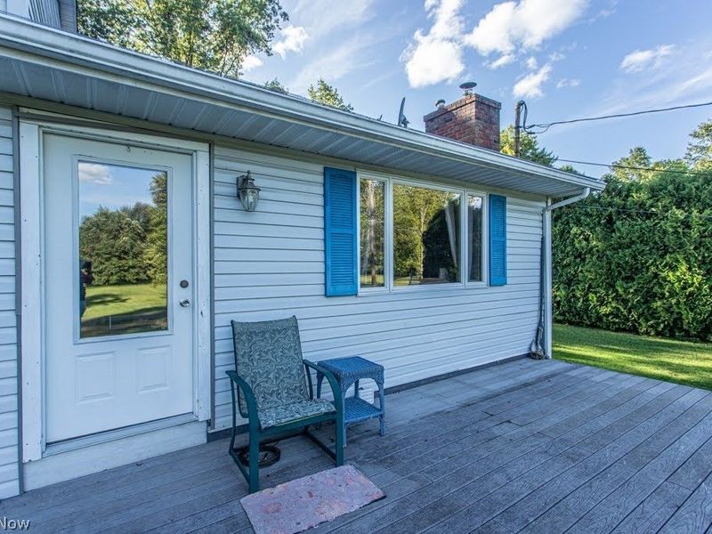 1386 Jewel Bay Road, Cortland, OH 44410 Photo 5
