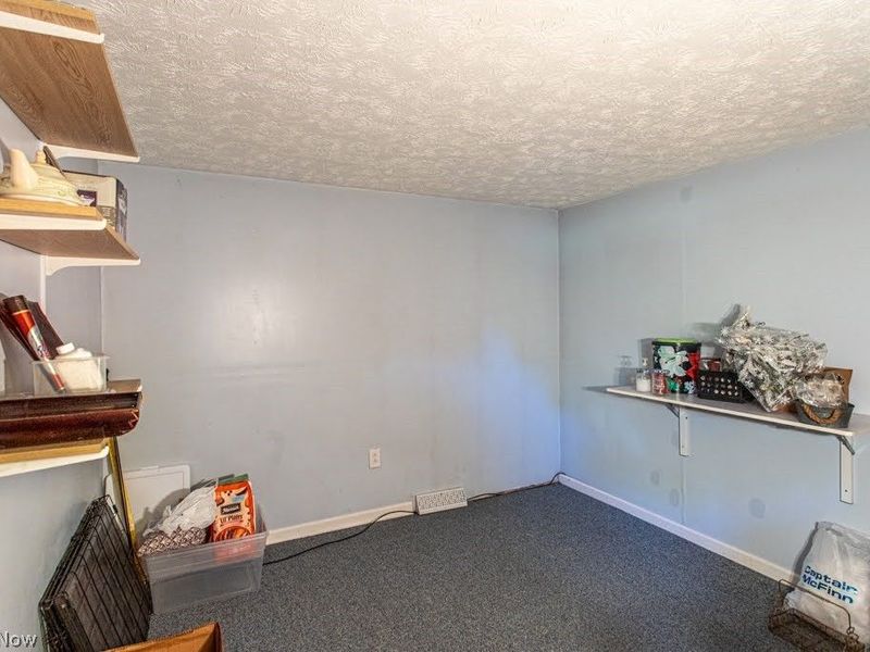1386 Jewel Bay Road, Cortland, OH 44410 Photo 9