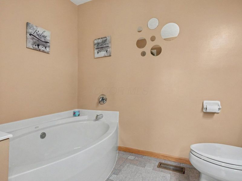 1535 Plowington Drive, Delaware, OH 43015 Photo 14
