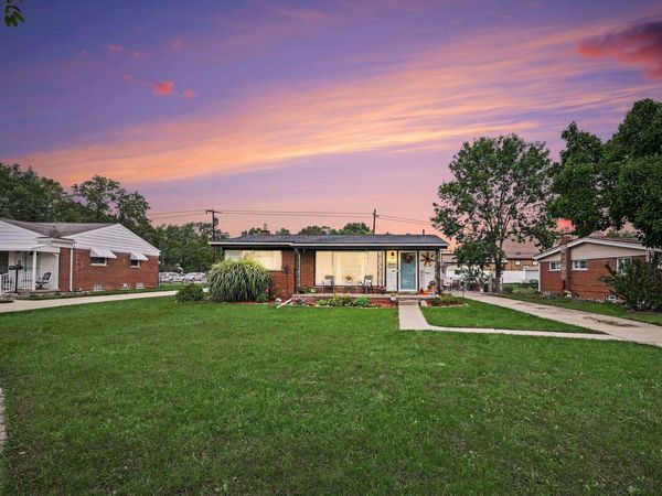 17663 Dolores Street, Livonia, MI 48152