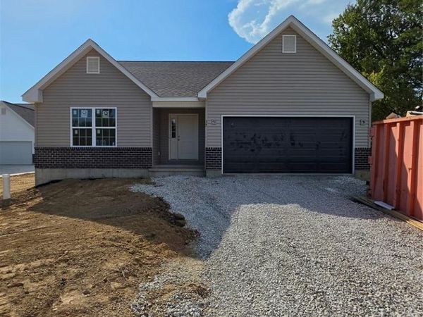 37 millwell , Maryland Heights, MO 63043