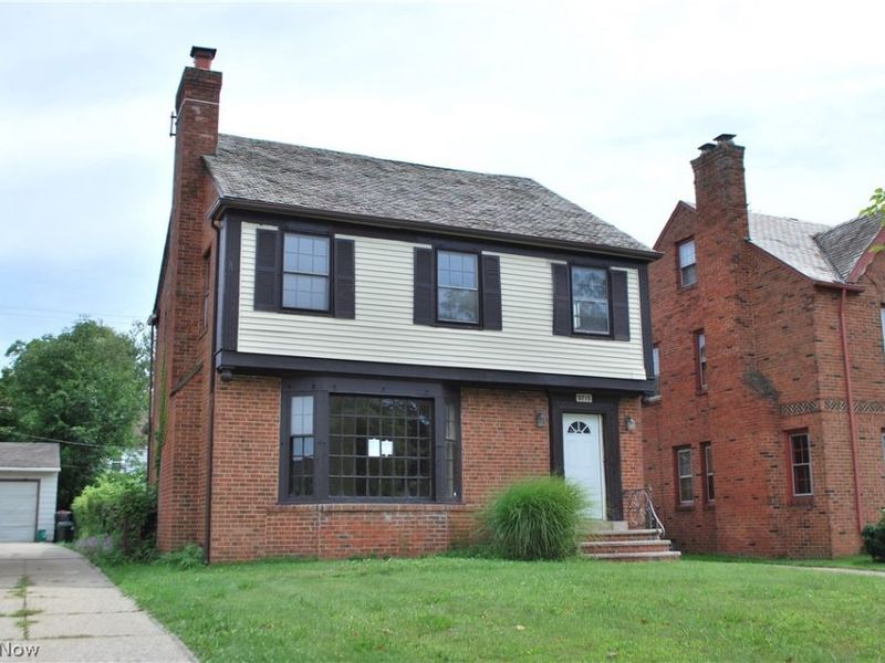3715 Strathavon Road, Shaker Heights, OH 44120 Photo 2