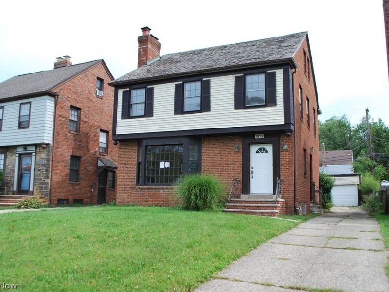 3715 Strathavon Road, Shaker Heights, OH 44120 Photo 3