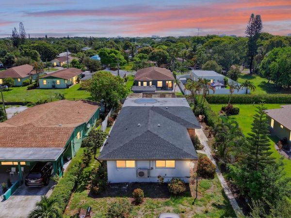 27 NW 14TH Avenue, Delray Beach, FL 33444