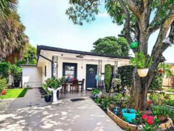 1020 S K Street, Lake Worth Beach, FL 33460