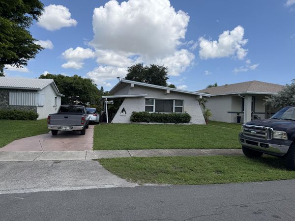 37 SE 14TH Street, Unit 12, Dania Beach, FL 33004