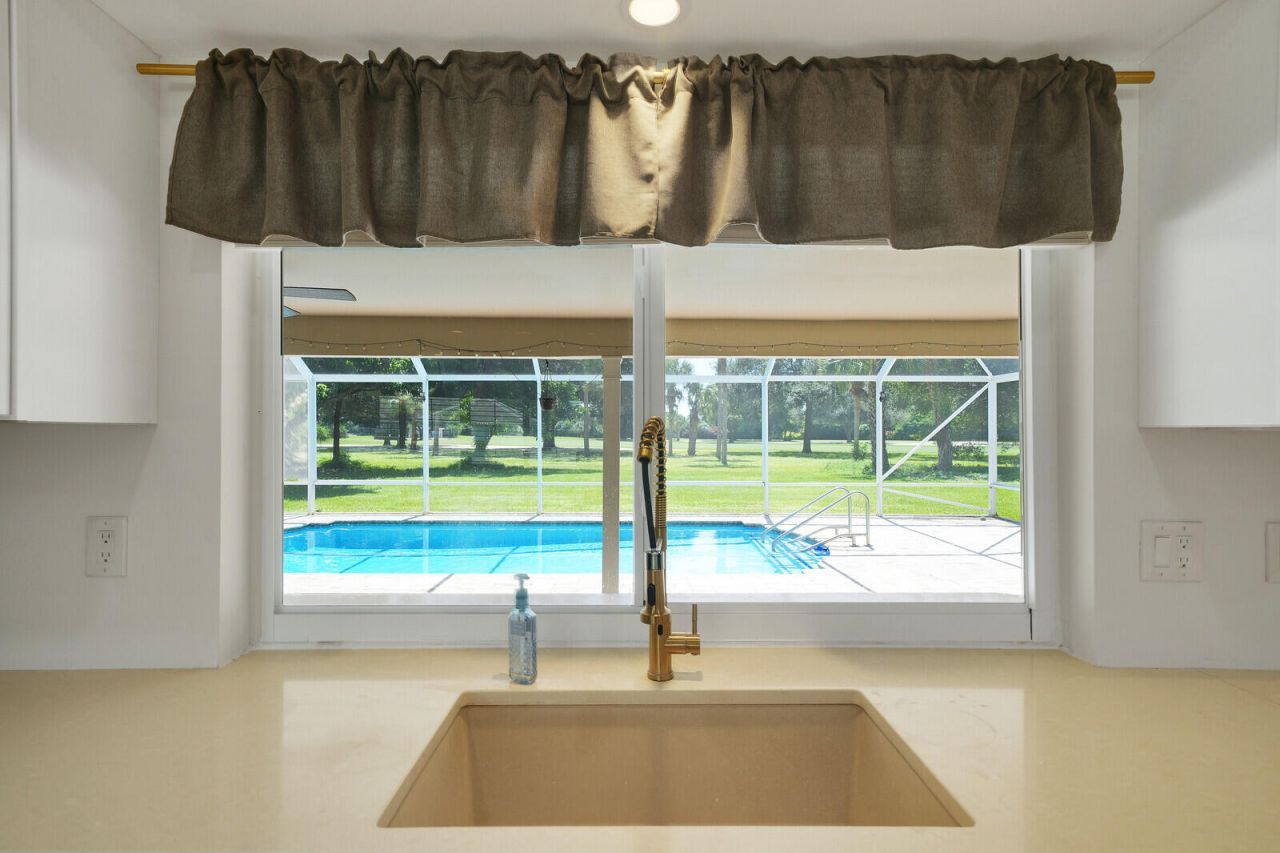 408 S Country Club Drive, Atlantis, FL 33462 Photo
