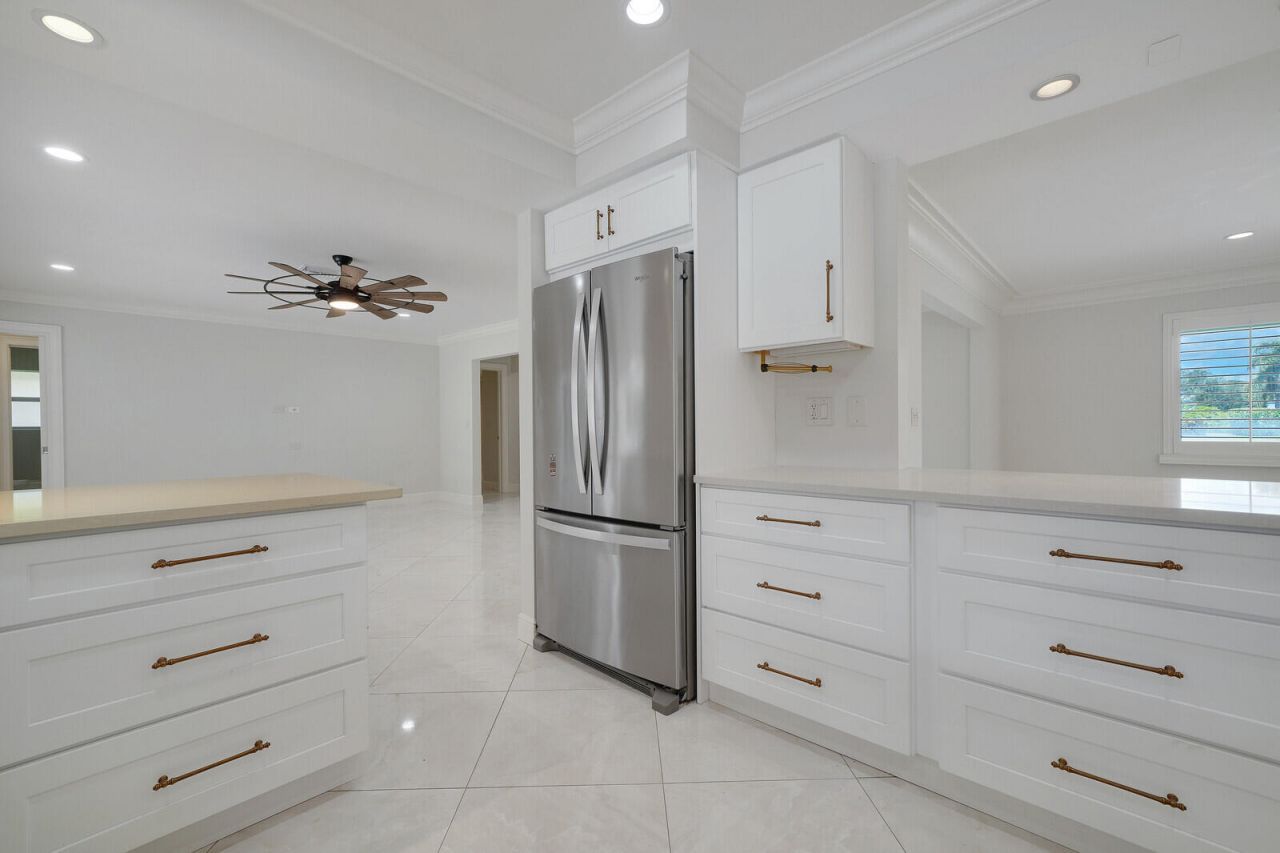 408 S Country Club Drive, Atlantis, FL 33462 Photo