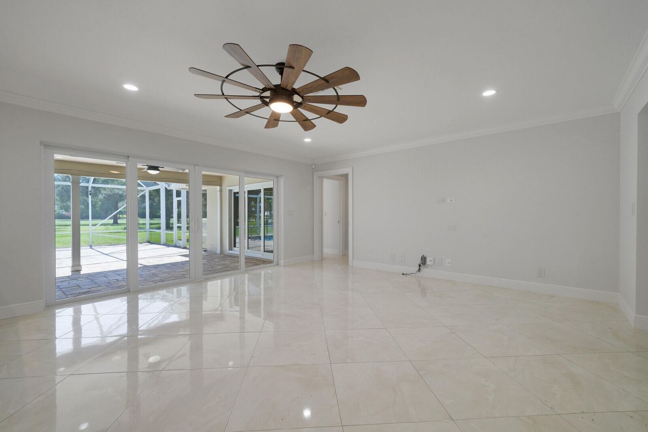 408 S Country Club Drive, Atlantis, FL 33462 Photo