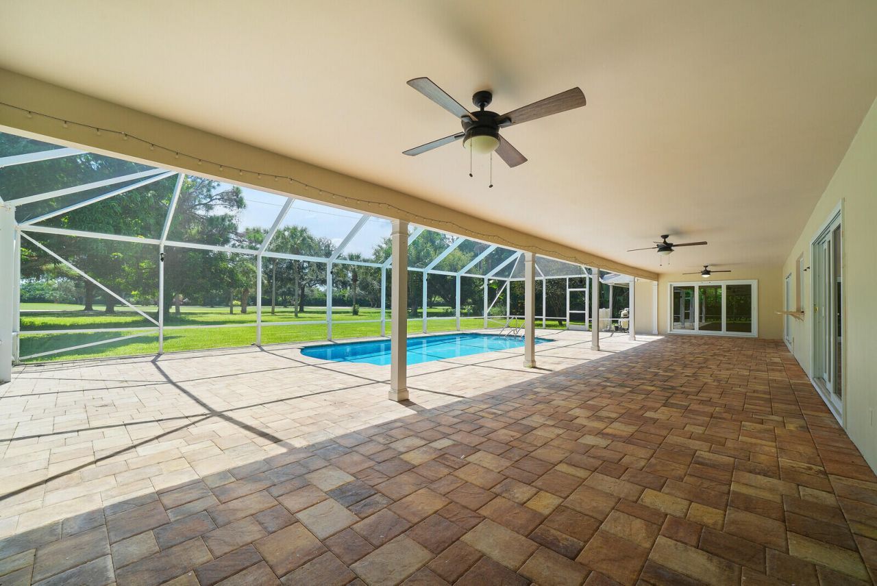 408 S Country Club Drive, Atlantis, FL 33462 Photo