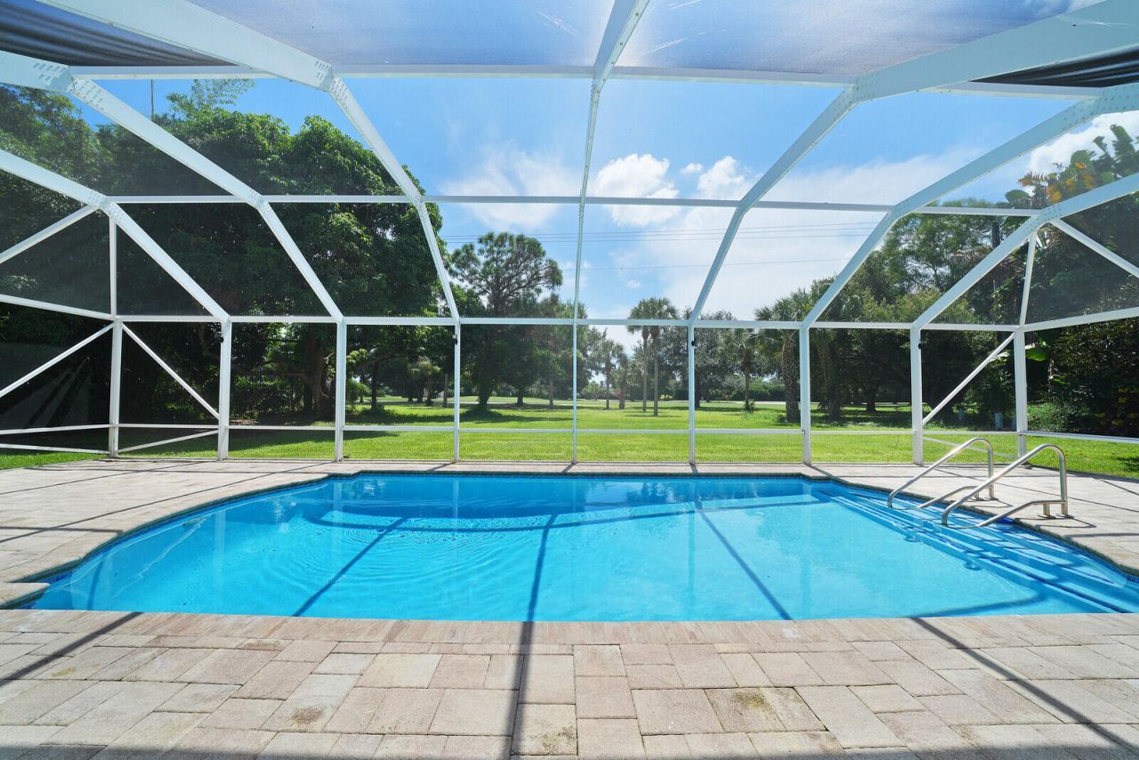 408 S Country Club Drive, Atlantis, FL 33462 Photo
