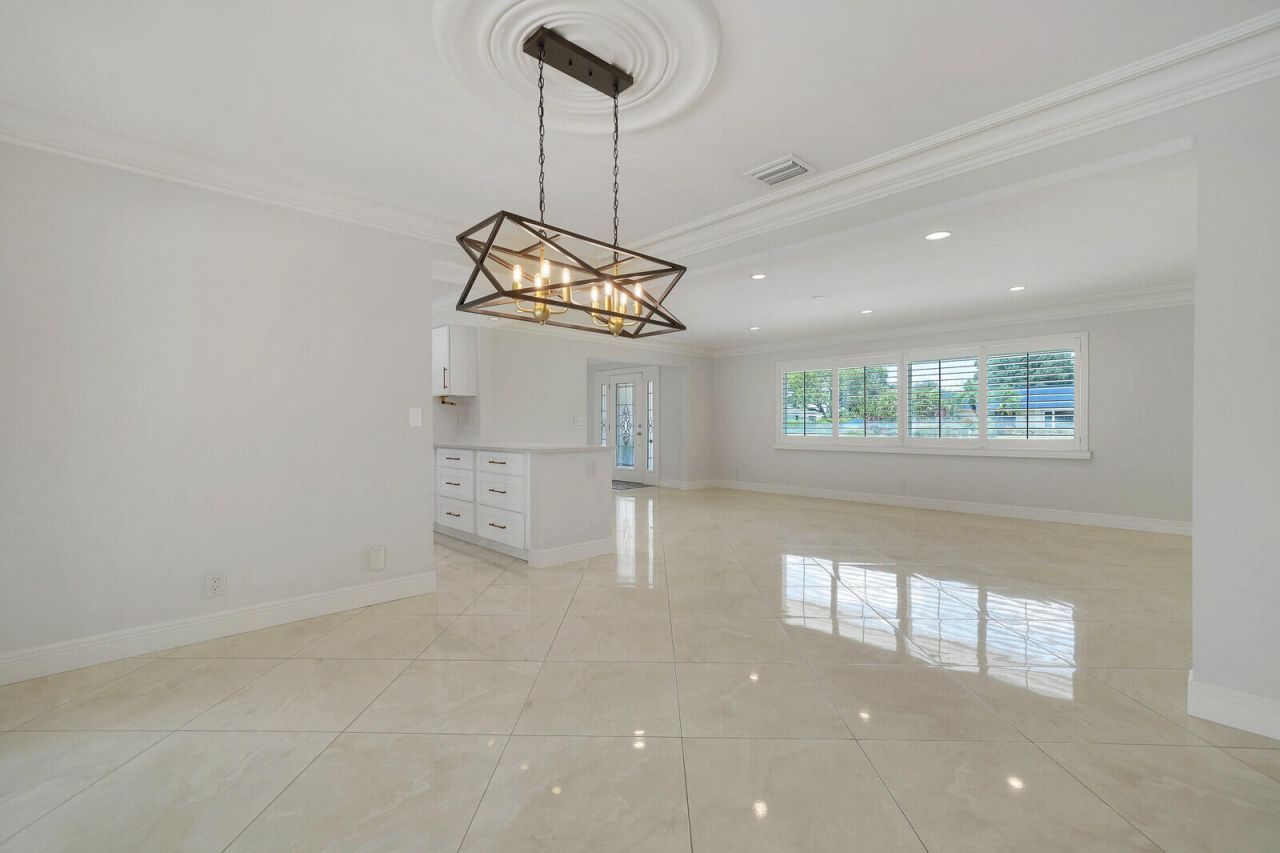 408 S Country Club Drive, Atlantis, FL 33462 Photo