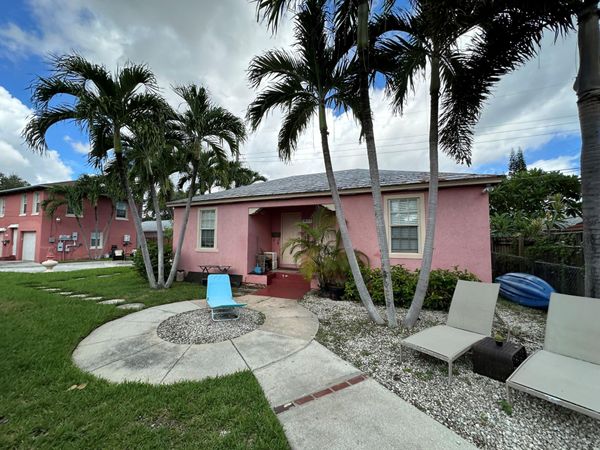 227 FORESTERIA Drive, Unit D, Lake Park, FL 33403