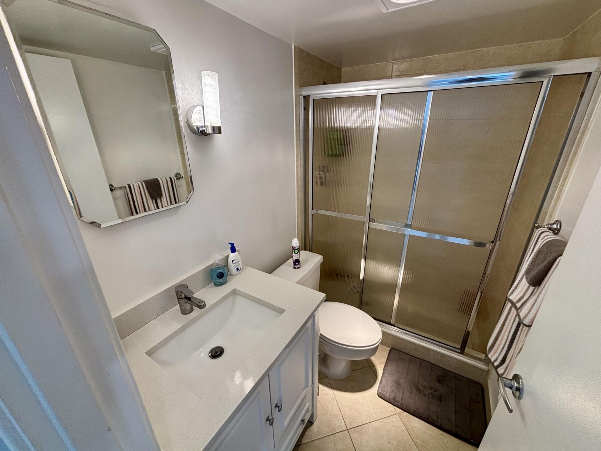 5600 N Flagler Drive, Unit 2105, West Palm Beach, FL 33407 Photo