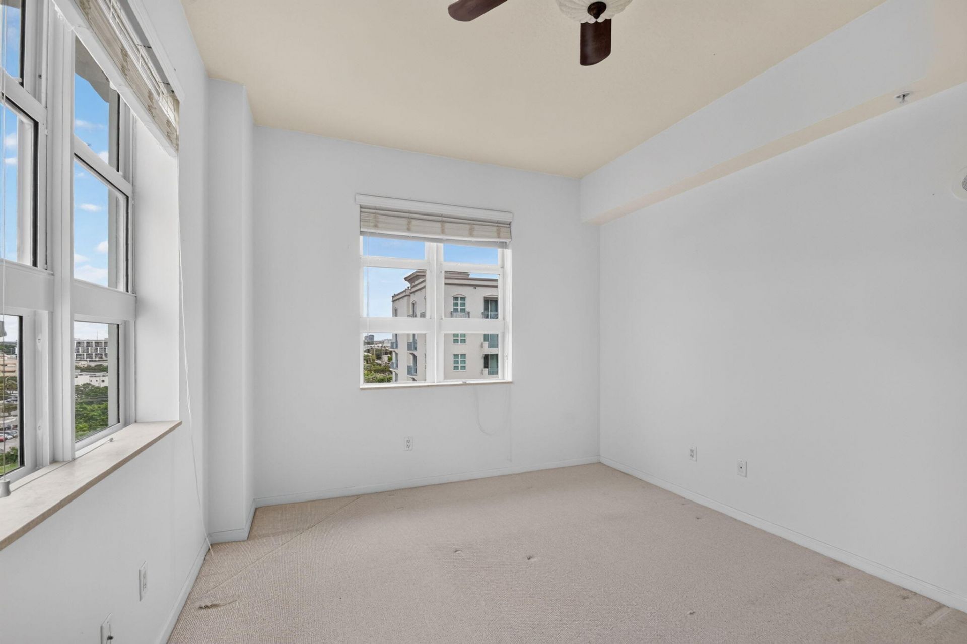 403 S Sapodilla Avenue, Unit 718, West Palm Beach, FL 33401 Photo