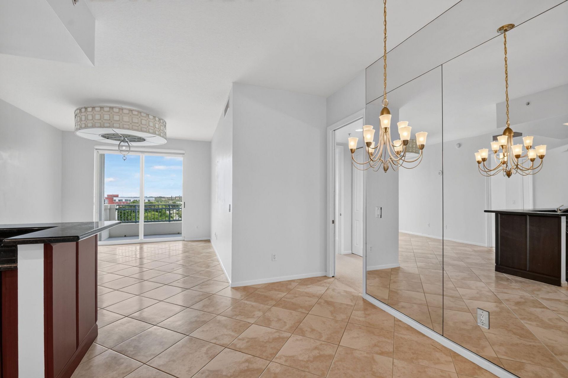 403 S Sapodilla Avenue, Unit 718, West Palm Beach, FL 33401 Photo