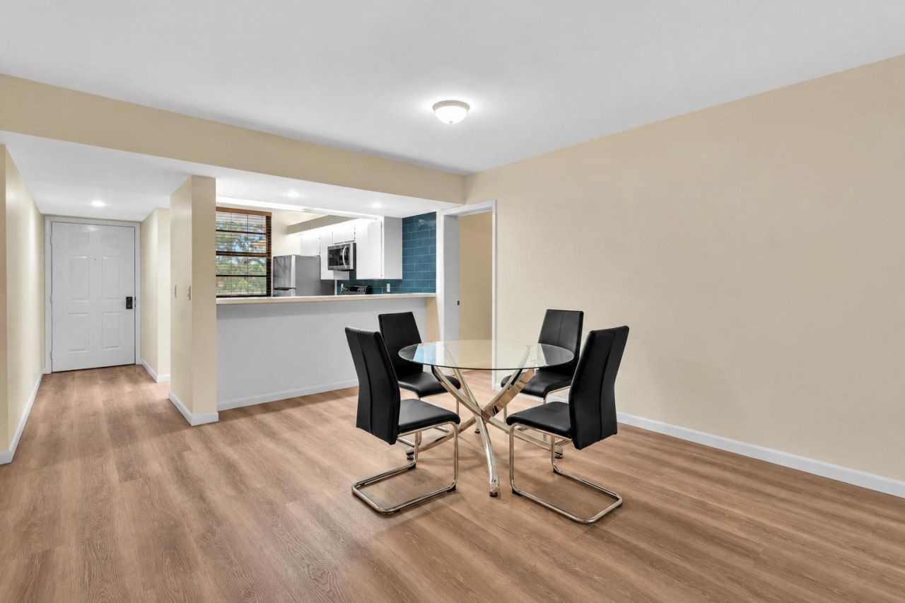 3650 Whitehall Drive, Unit 202, West Palm Beach, FL 33401 Photo