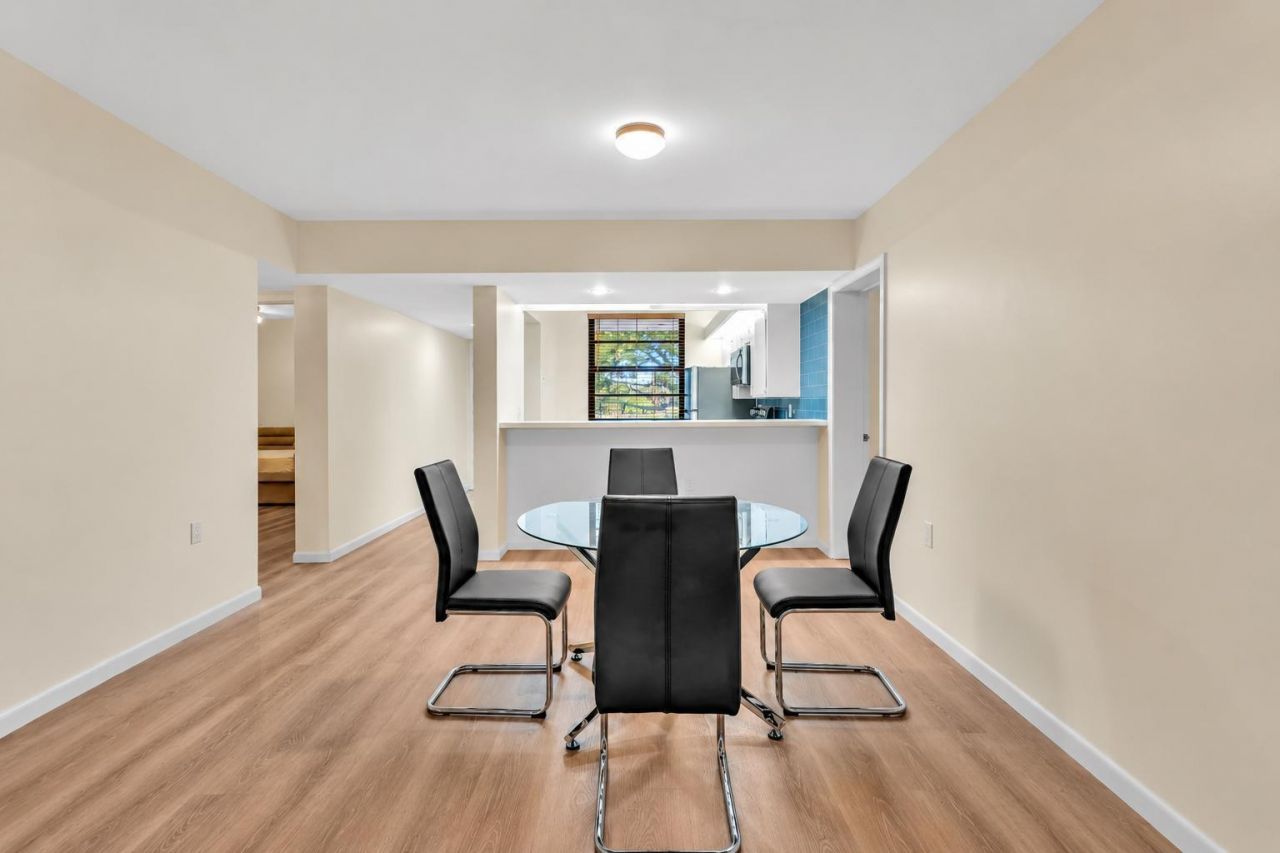 3650 Whitehall Drive, Unit 202, West Palm Beach, FL 33401 Photo