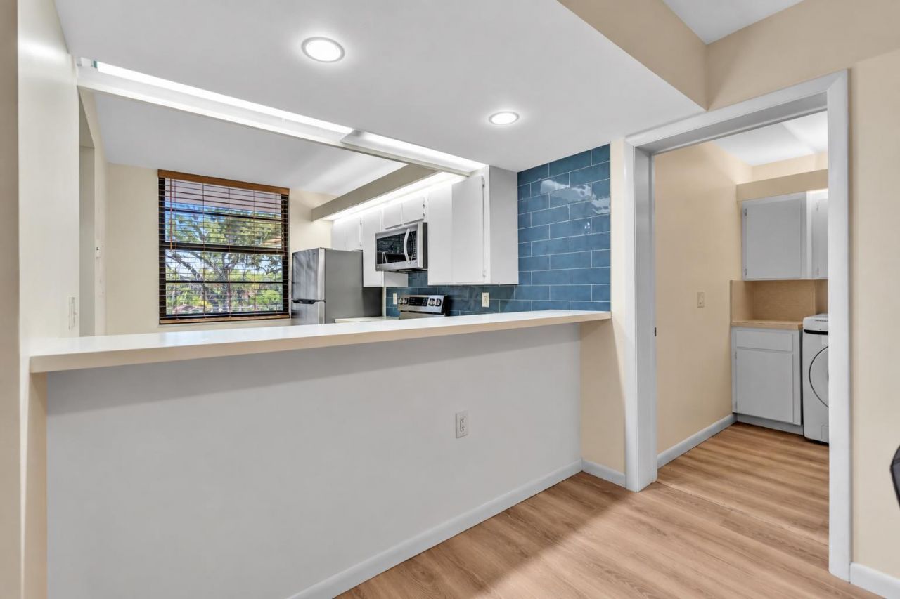 3650 Whitehall Drive, Unit 202, West Palm Beach, FL 33401 Photo