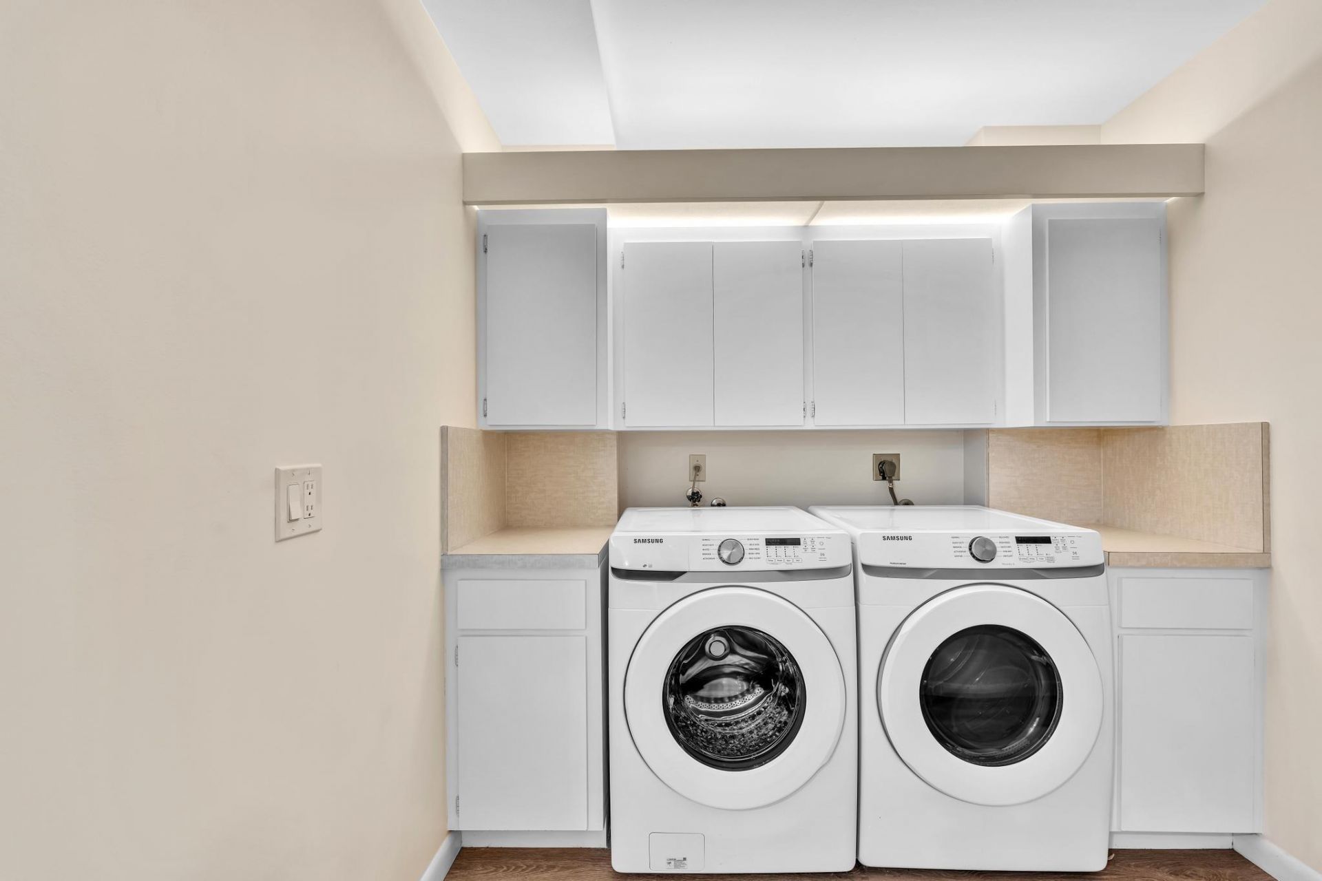 3650 Whitehall Drive, Unit 202, West Palm Beach, FL 33401 Photo