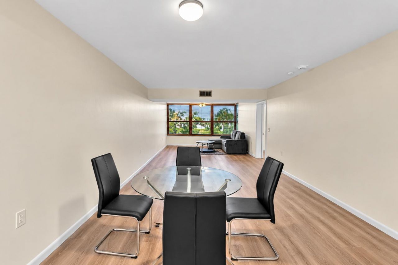 3650 Whitehall Drive, Unit 202, West Palm Beach, FL 33401 Photo