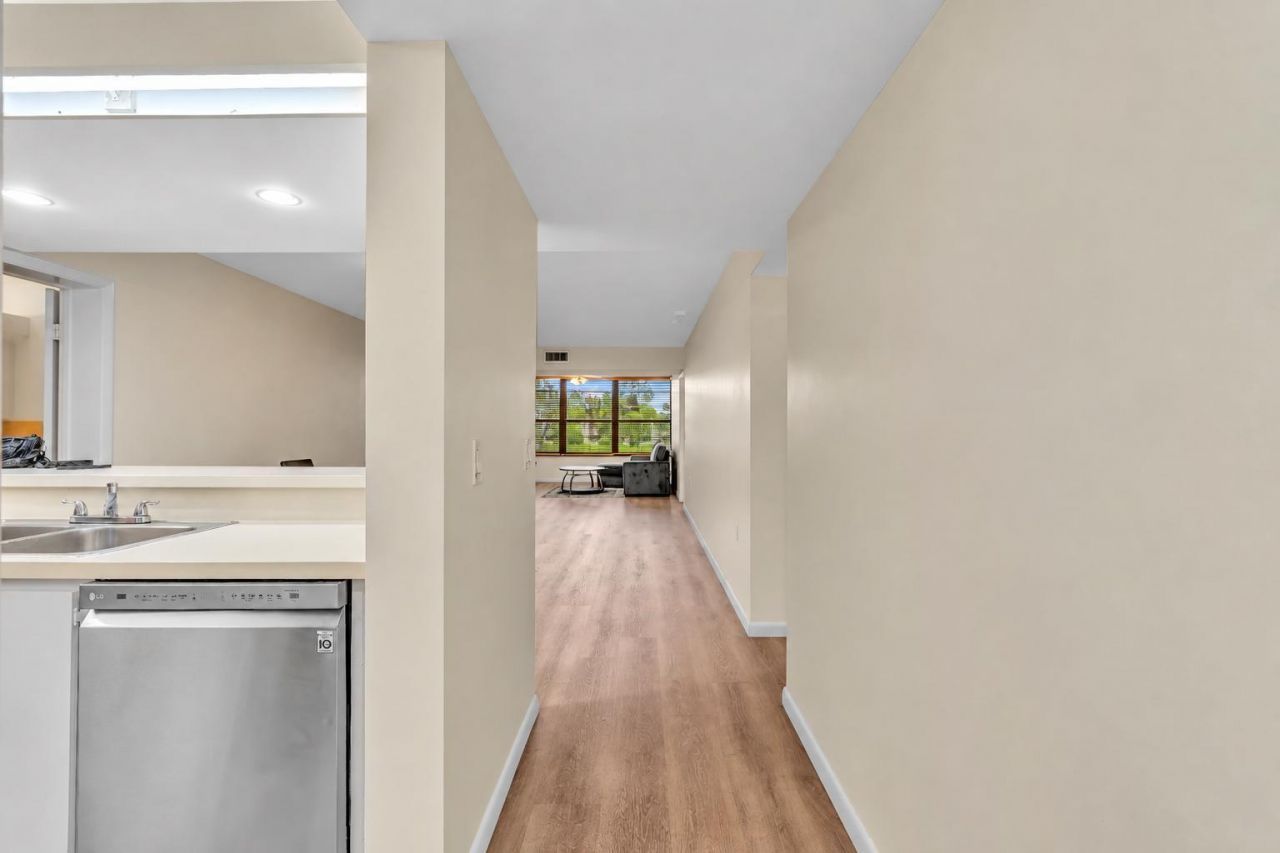 3650 Whitehall Drive, Unit 202, West Palm Beach, FL 33401 Photo