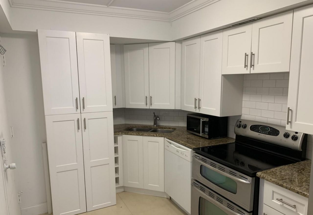 2425 Presidential Way, Unit 202, West Palm Beach, FL 33401 Photo
