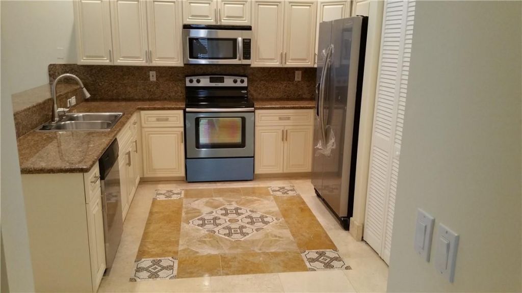 6908 NW 33rd Street, Margate, FL 33063 Photo