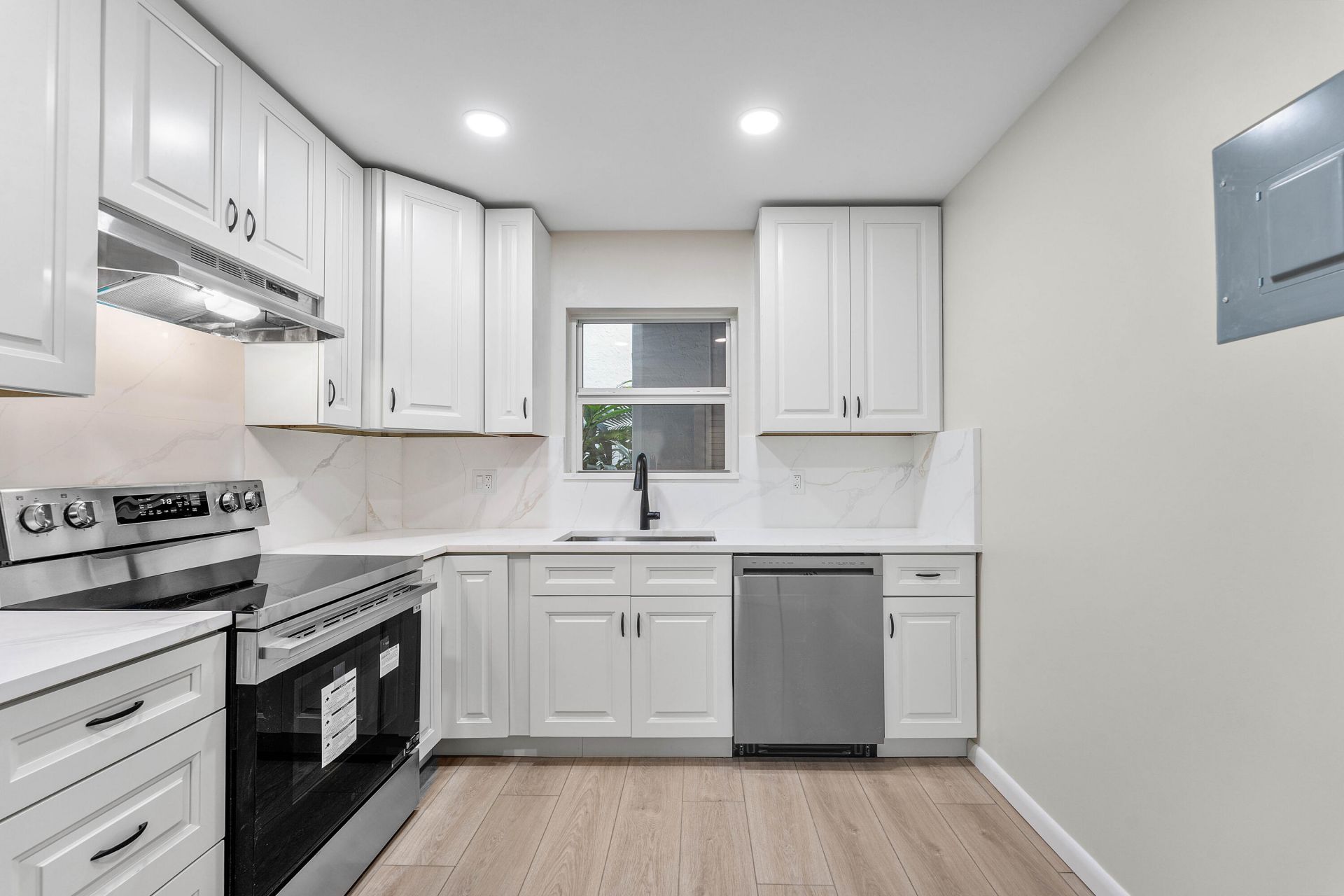 1212 SE 2nd Court, Unit 103, Fort Lauderdale, FL 33301 Photo