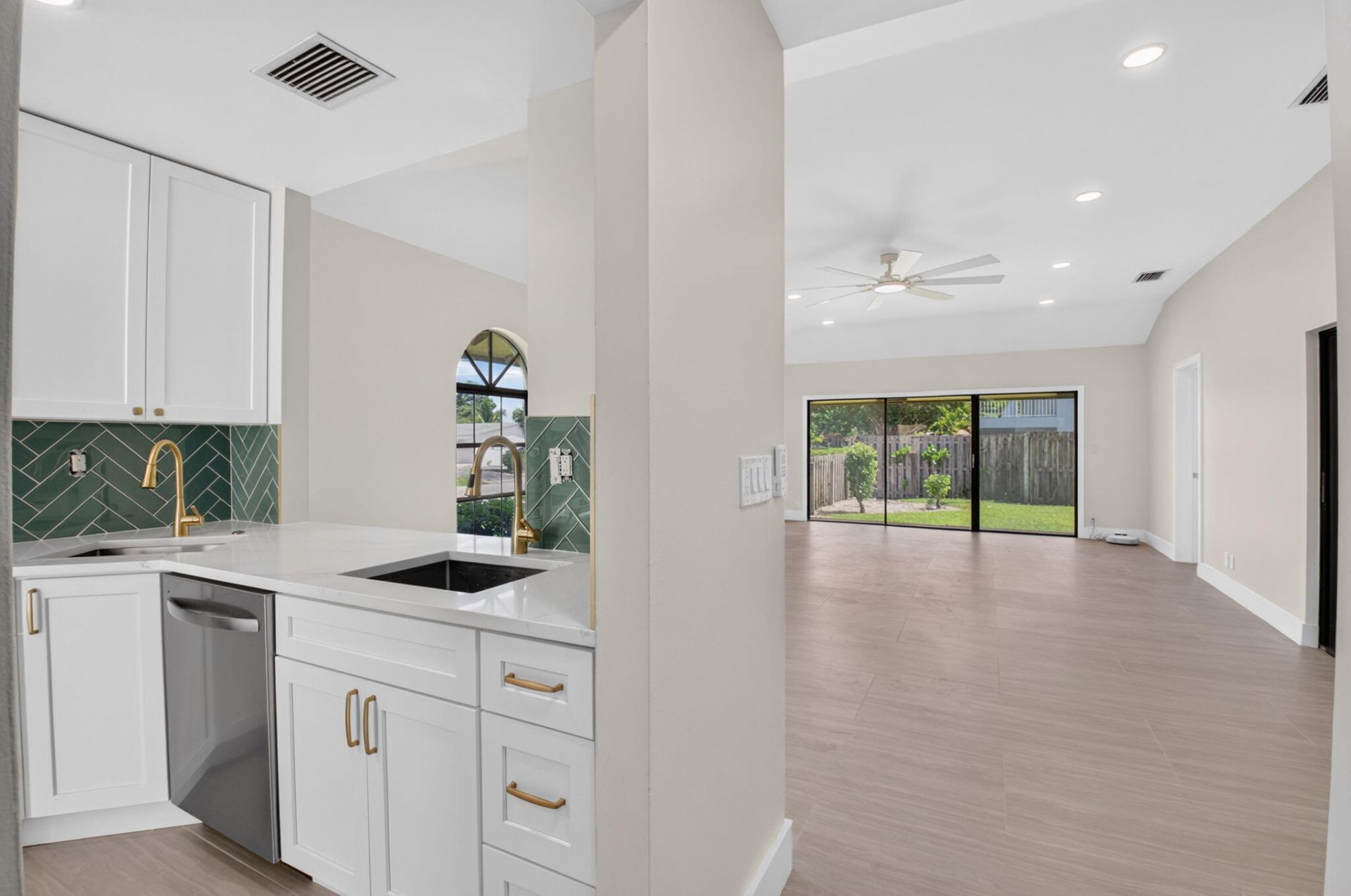 4398 NE 5th Avenue, Boca Raton, FL 33431 Photo
