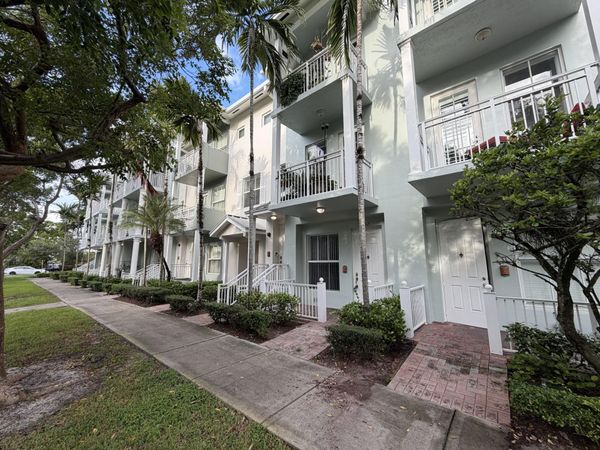 252 SW 14TH Avenue, Unit 252, Fort Lauderdale, FL 33312