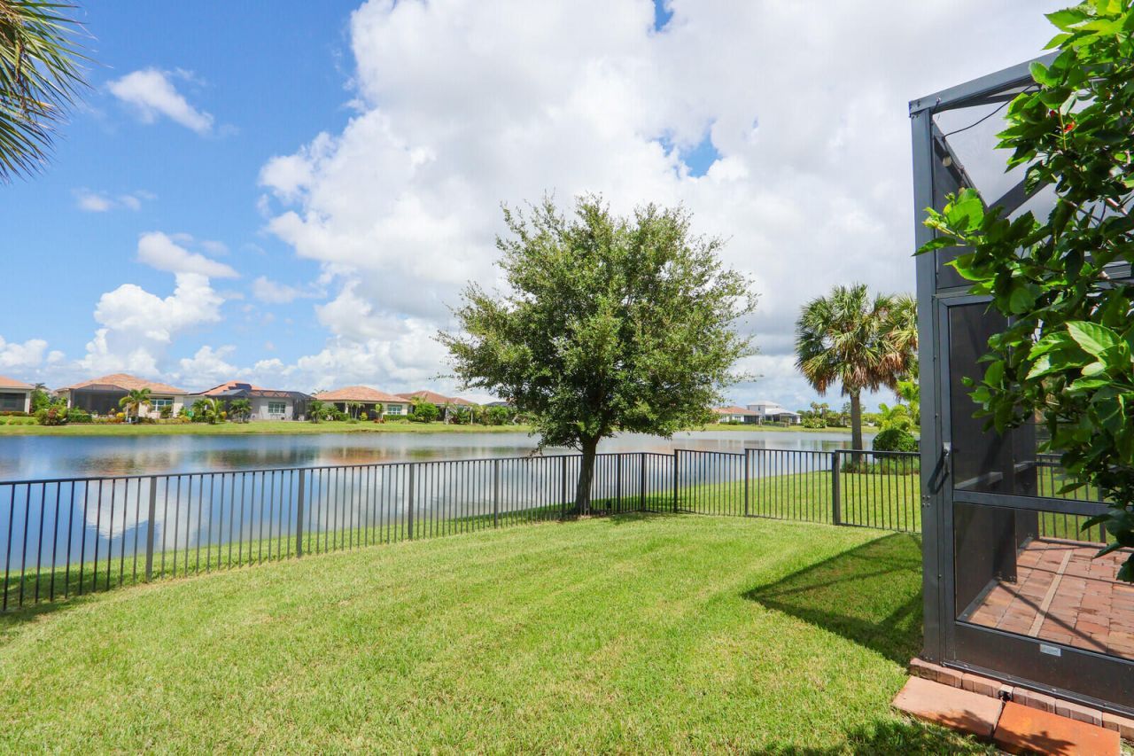 8942 SW Pepoli Way, Port Saint Lucie, FL 34987 Photo