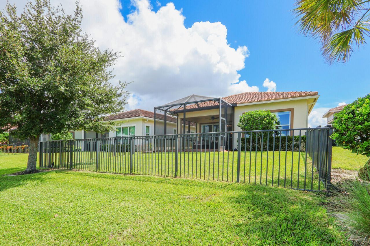 8942 SW Pepoli Way, Port Saint Lucie, FL 34987 Photo