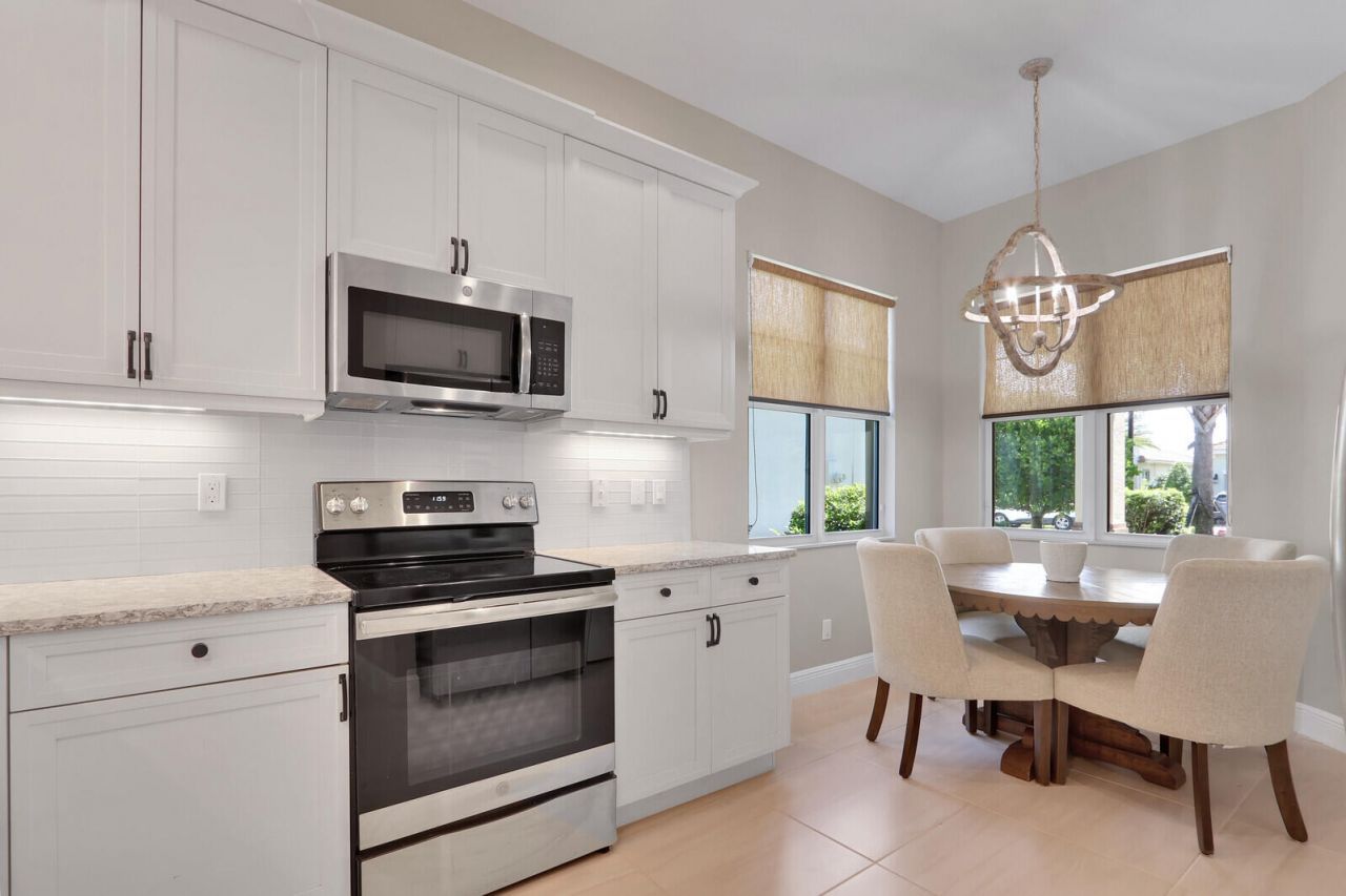 8942 SW Pepoli Way, Port Saint Lucie, FL 34987 Photo
