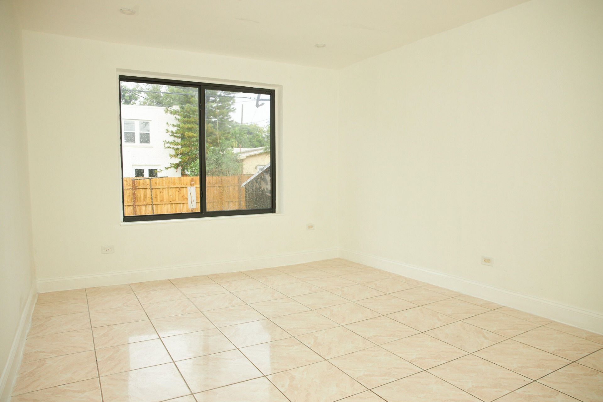 25 NE 43rd Street, Miami, FL 33137 Photo